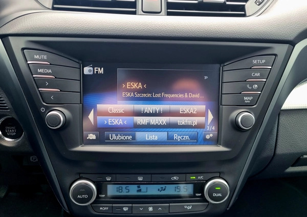 Toyota Avensis cena 59900 przebieg: 161000, rok produkcji 2016 z Wleń małe 232